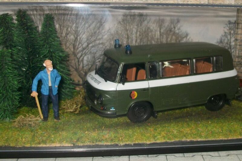 Diorama Umbauten - handmade - 1:43 Image 1